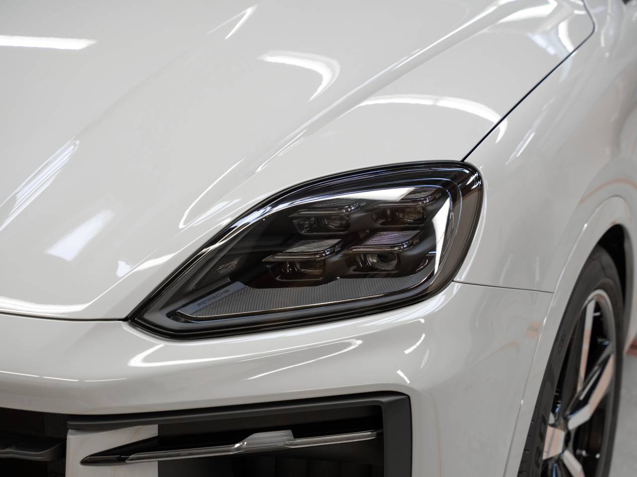 Porsche Cayenne III ph2 E-Hybrid Black Edition - 2026 - Joinsteer - #10