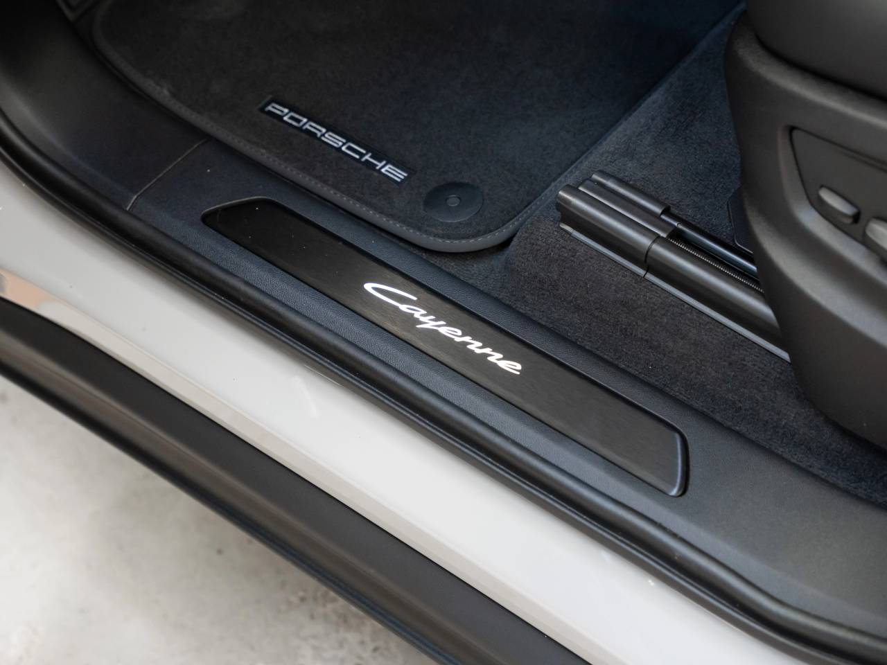 Porsche Cayenne III ph2 E-Hybrid Black Edition - 2026 - Joinsteer - #20