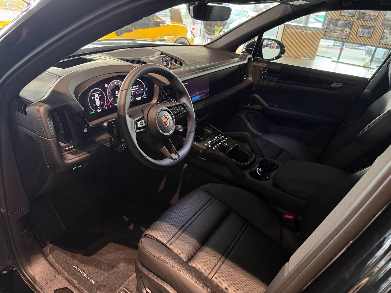 Porsche Cayenne III ph2 E-Hybrid Black Edition - 2026 - Joinsteer - #11