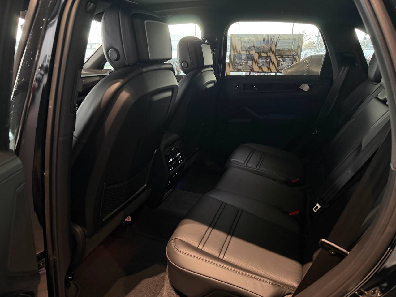 Porsche Cayenne III ph2 E-Hybrid Black Edition - 2026 - Joinsteer - #21