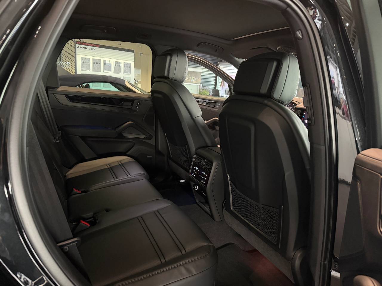 Porsche Cayenne III ph2 E-Hybrid Black Edition - 2026 - Joinsteer - #22