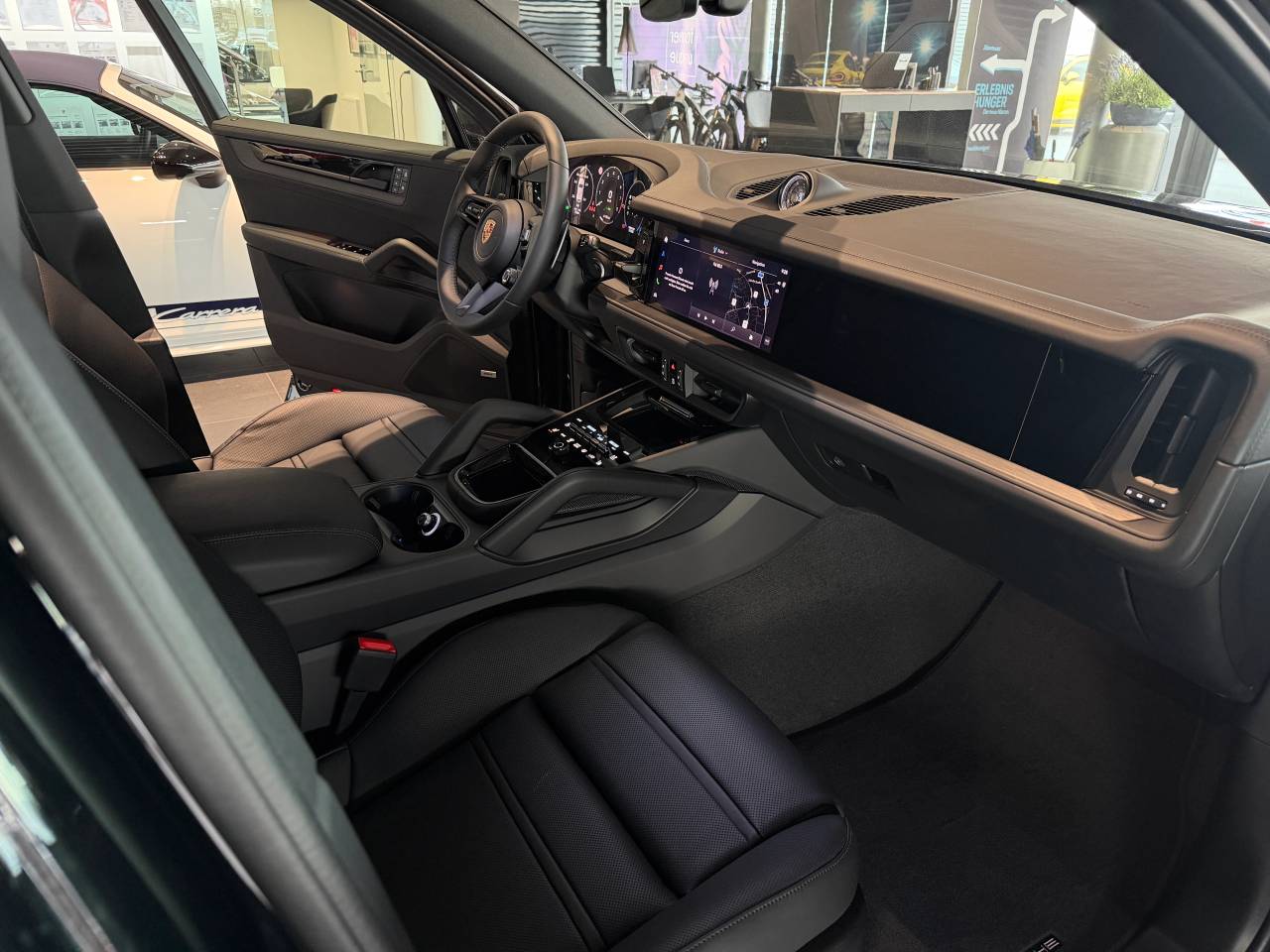 Porsche Cayenne III ph2 E-Hybrid Black Edition - 2026 - Joinsteer - #23