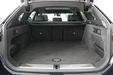 BMW 540d M Sport XDrive — photo 34