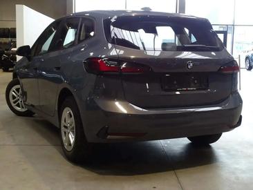 BMW 218d Active Tourer — photo 4