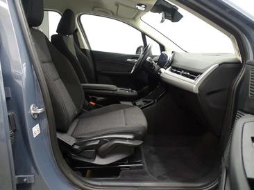 BMW 218d Active Tourer — photo 9