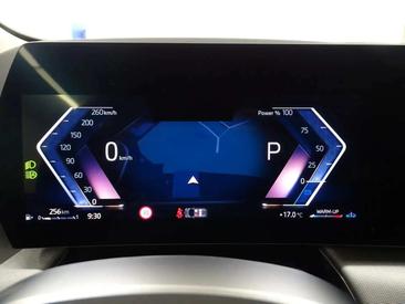 BMW 218d Active Tourer — photo 11