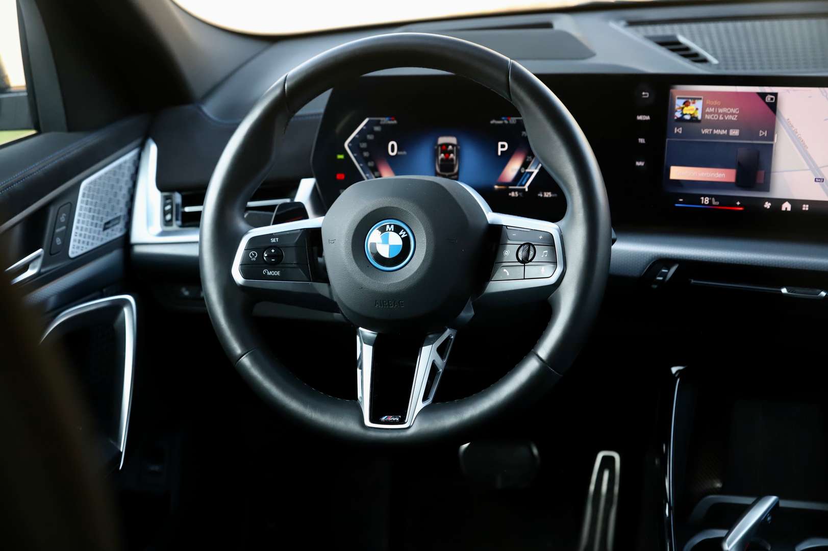 BMW IX2 Iconic Glow XDrive30 - 2024 - Joinsteer - #18