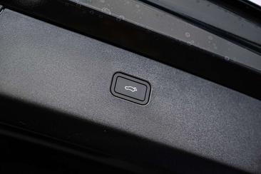 Volvo EX30 P5 Plus — photo 18