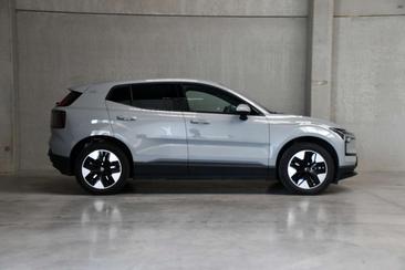 Volvo EX30 Single Motor — photo 9