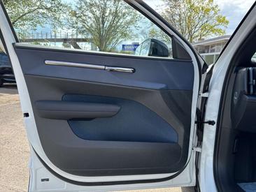 Volvo EX30 Recharge Plus — photo 15
