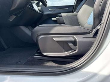 Volvo EX30 Recharge Plus — photo 18