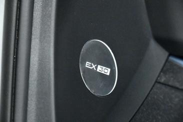 Volvo EX30 Single Motor — photo 31