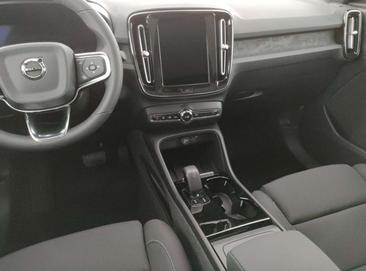 Volvo C40 Recharge Core — photo 13