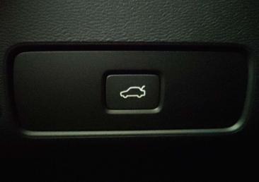 Volvo C40 Recharge Core — photo 19