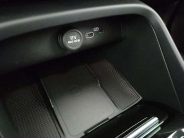 Volvo C40 Recharge Core — photo 24