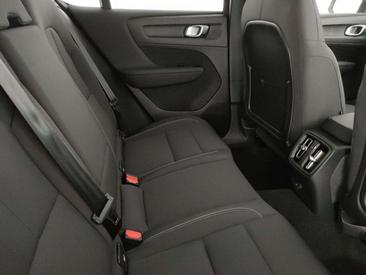 Volvo C40 Recharge Core — photo 27