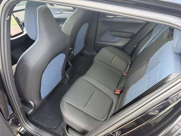 Volvo EX30 Twin Motor — photo 12
