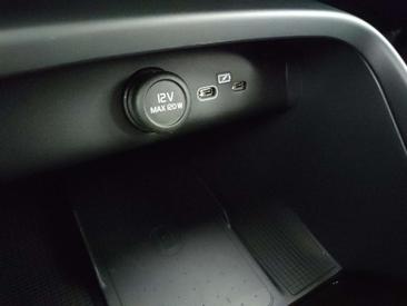 Volvo C40 Recharge Core — photo 24