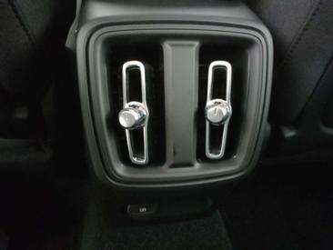 Volvo C40 Recharge Core — photo 25