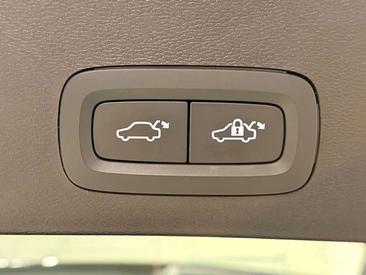 Volvo EX40 Recharge Plus — photo 10