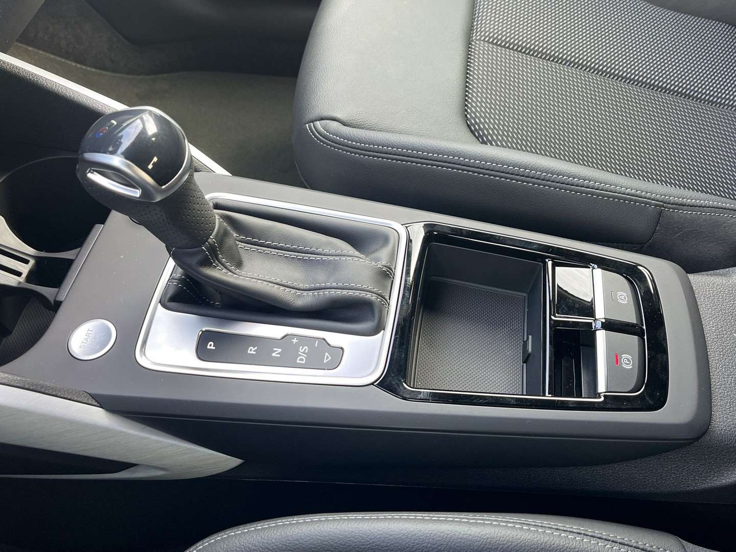 Audi Q2 S Line 35 TFSI - 2026 - Joinsteer - #11