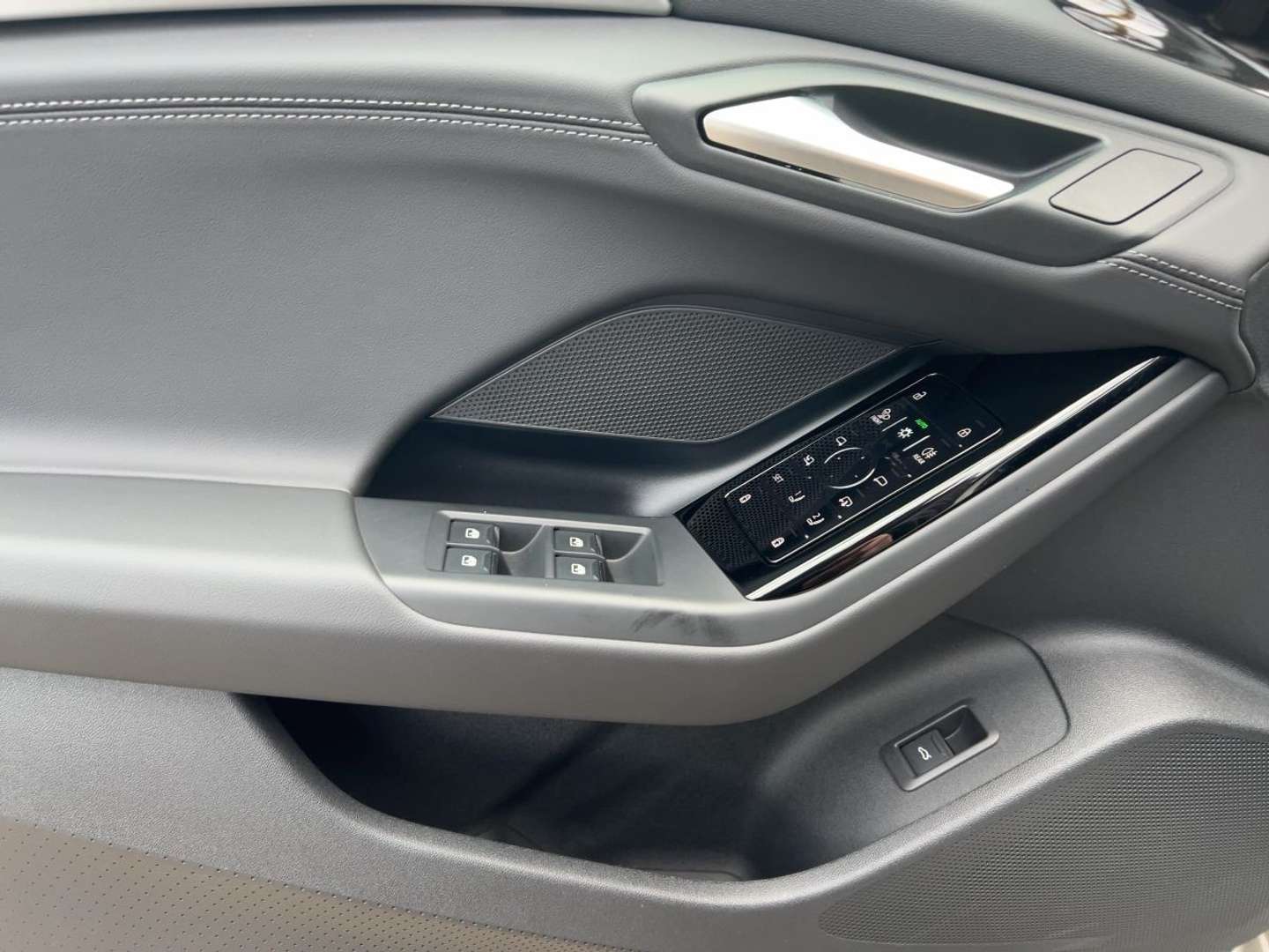 Audi A6 E-tron S Line Performance - 2025 - Joinsteer - #12