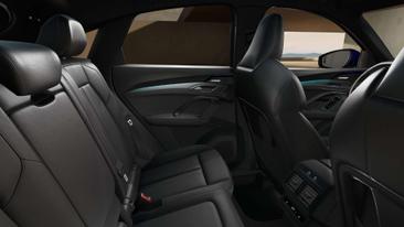 Audi Q5 Sportback 40 TDI — photo 12