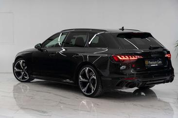 Audi RS4 Avant Exclusive — photo 13