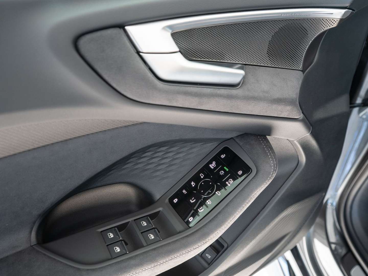 Audi A5 E-tron S Line - 2026 - Joinsteer - #11