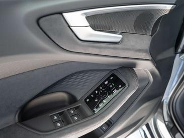 Audi A5 E-tron S Line — photo 11
