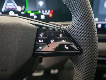 Audi A5 E-tron S Line — photo 17
