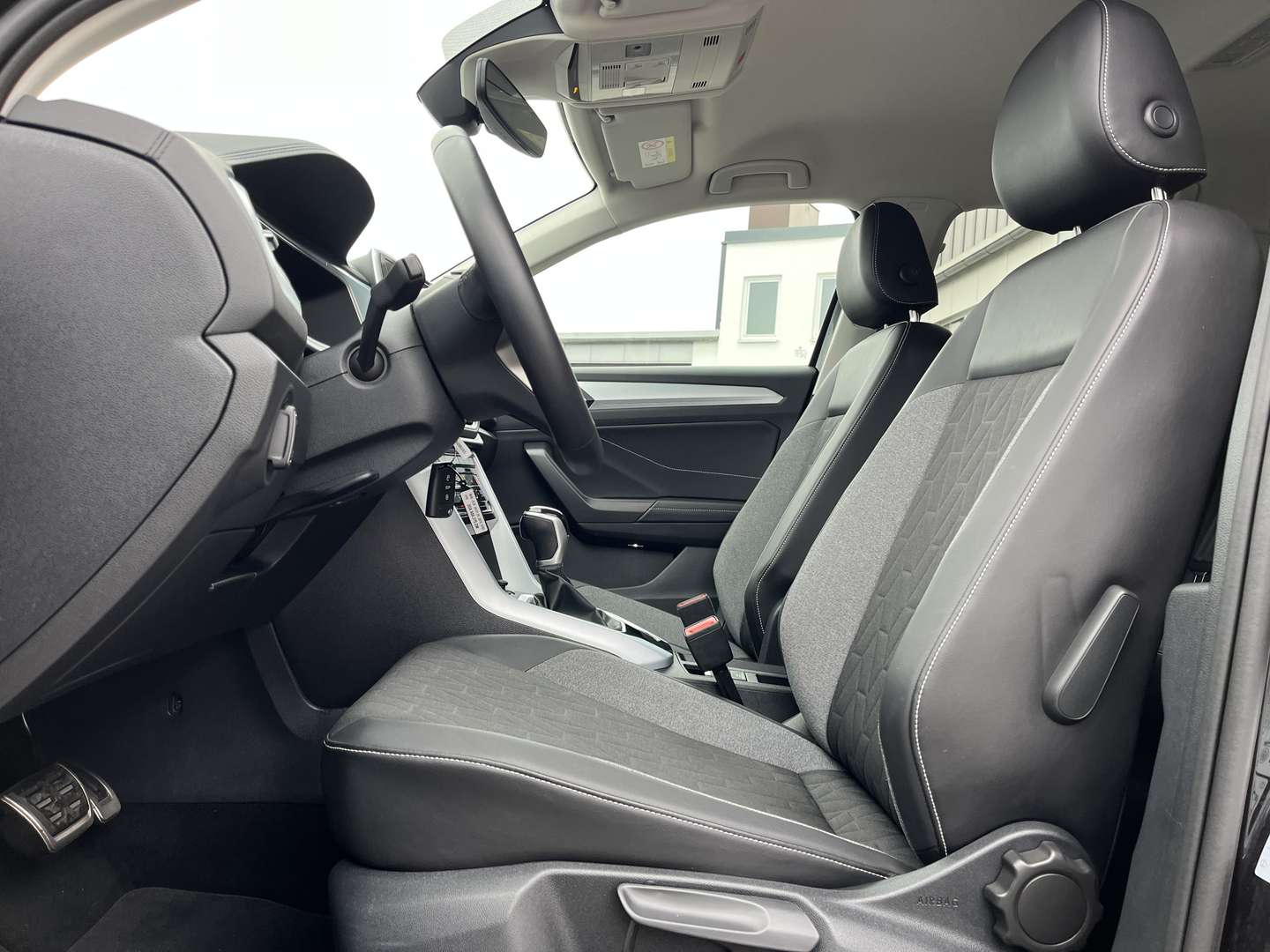 Volkswagen T-Roc TDI Goal - 2025 - Joinsteer - #11