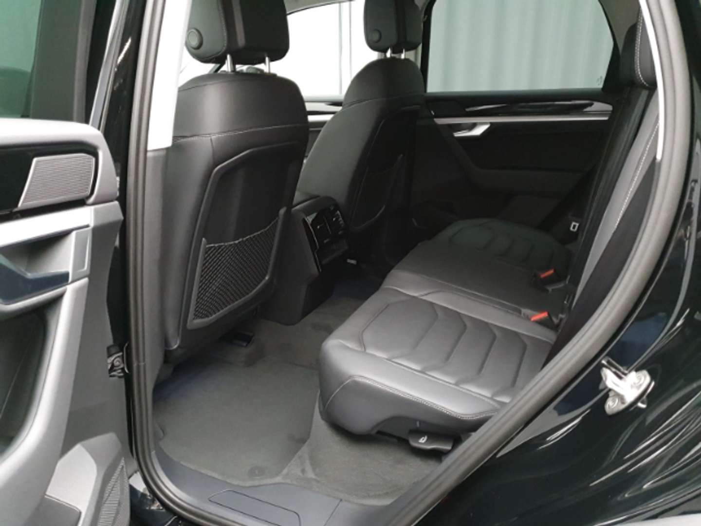 Volkswagen Touareg TDI 4Motion Final Edition - 2026 - Joinsteer - #8