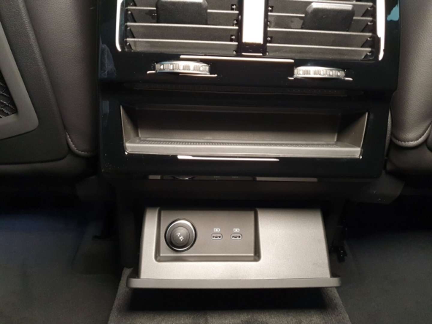 Volkswagen Touareg TDI 4Motion Final Edition - 2026 - Joinsteer - #12