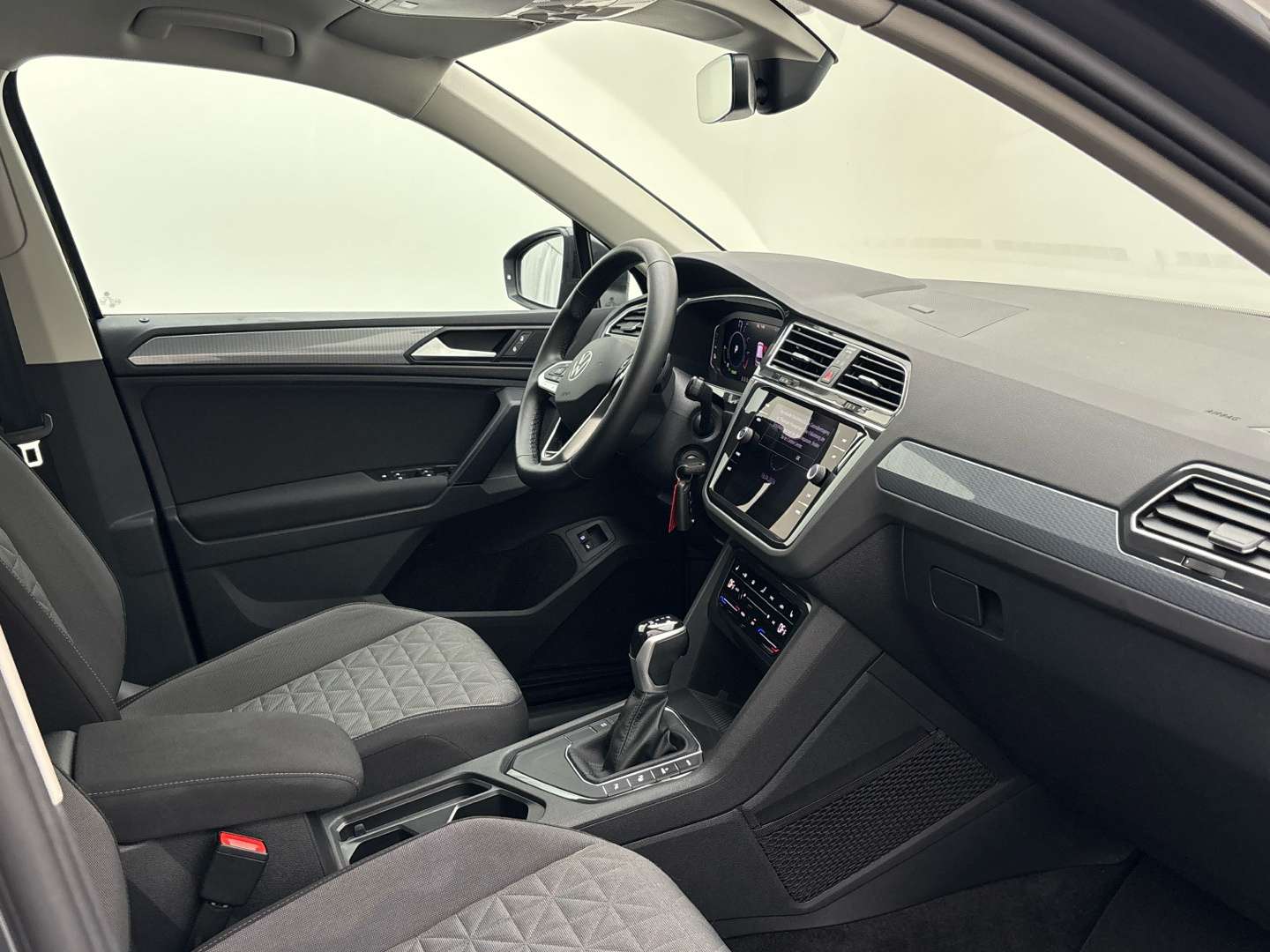 Volkswagen TIGUAN Hybrid Life - 2022 - Joinsteer - #9