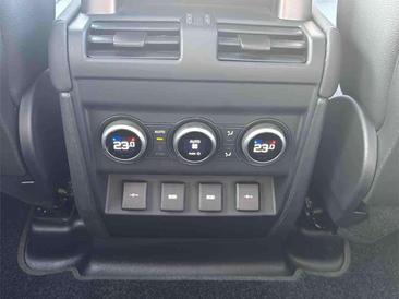 Land Rover Defender 110 KAT ACC AHK PANO STHZ 2.0 TD Sd4 — photo 14