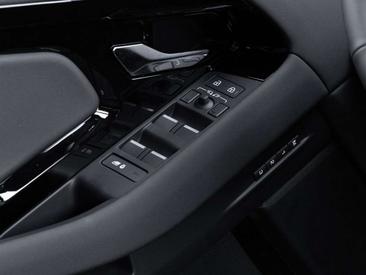 Land Rover Range Rover Evoque Dynamic HSE P270e — photo 14