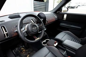 Mini Countryman JCW Cooper E — photo 11