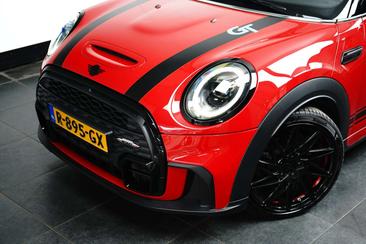 Mini Hatch Cooper S — photo 16