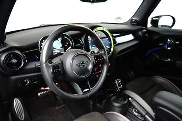 Mini Hatch Cooper S — photo 18