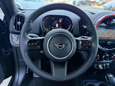Mini Countryman COOPER SE — photo 5