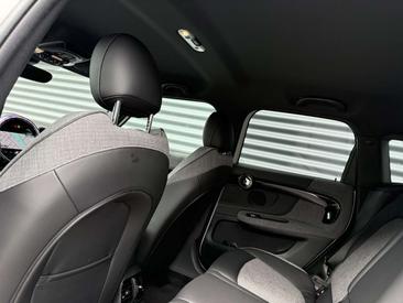 Mini Countryman COOPER SE — photo 28