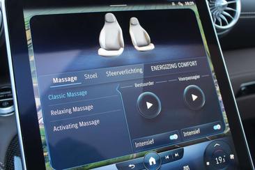 Mercedes SL 43 Premium Plus — photo 22