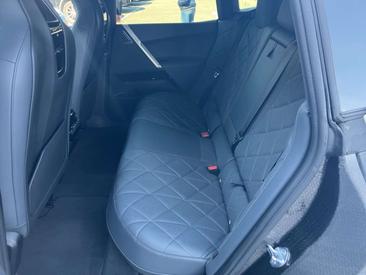 BMW IX M60 — photo 12