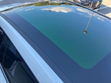 BMW IX M60 — photo 20