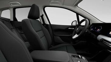 BMW 218i Active Tourer — photo 6