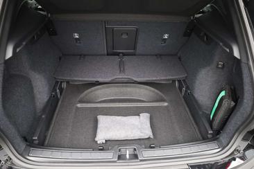 Volvo XC40 B4 Plus — photo 10