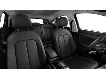 Audi Q3 35 TDI — photo 6