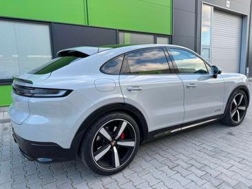Porsche Cayenne III GTS — photo 8