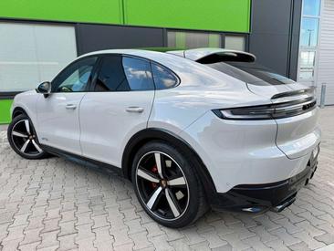 Porsche Cayenne III GTS — photo 11